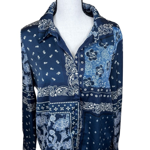 Cupcakes and Cashmere Blue Patchwork Paisley Floral Print Button Up Shirt Medium - Picture 7 of 9